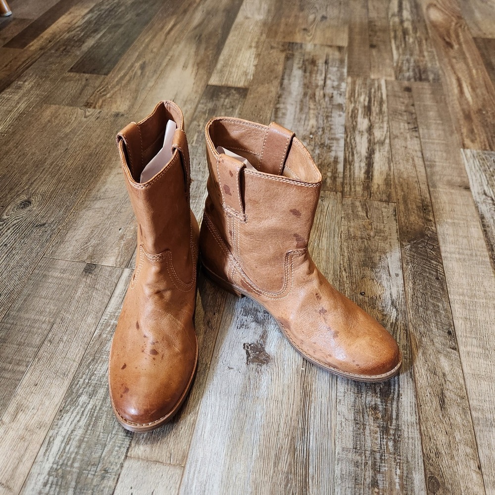 Frye Carson Pull On Boots Camel Leather Short Western 3479261-CAM Womens 6.5M